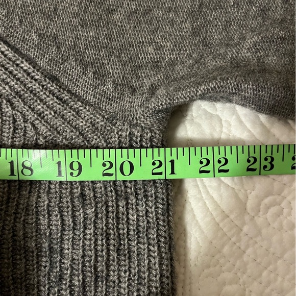 J Crew Wool blend grey scoop neck sweater, Brown elbow patches, size Large - Picture 5 of 8